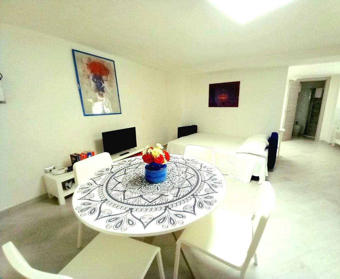 Ferienwohnung Ombrellorosso Cagliari Exterior foto